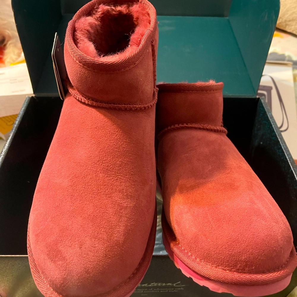 Brand new EMU Australia micro boots